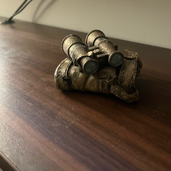 Binoculars figurine sculpture - Picture 2 of 2